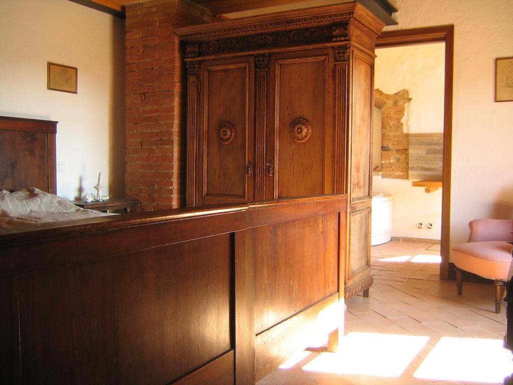 Agriturismo Il Casalino Pari Habitación foto
