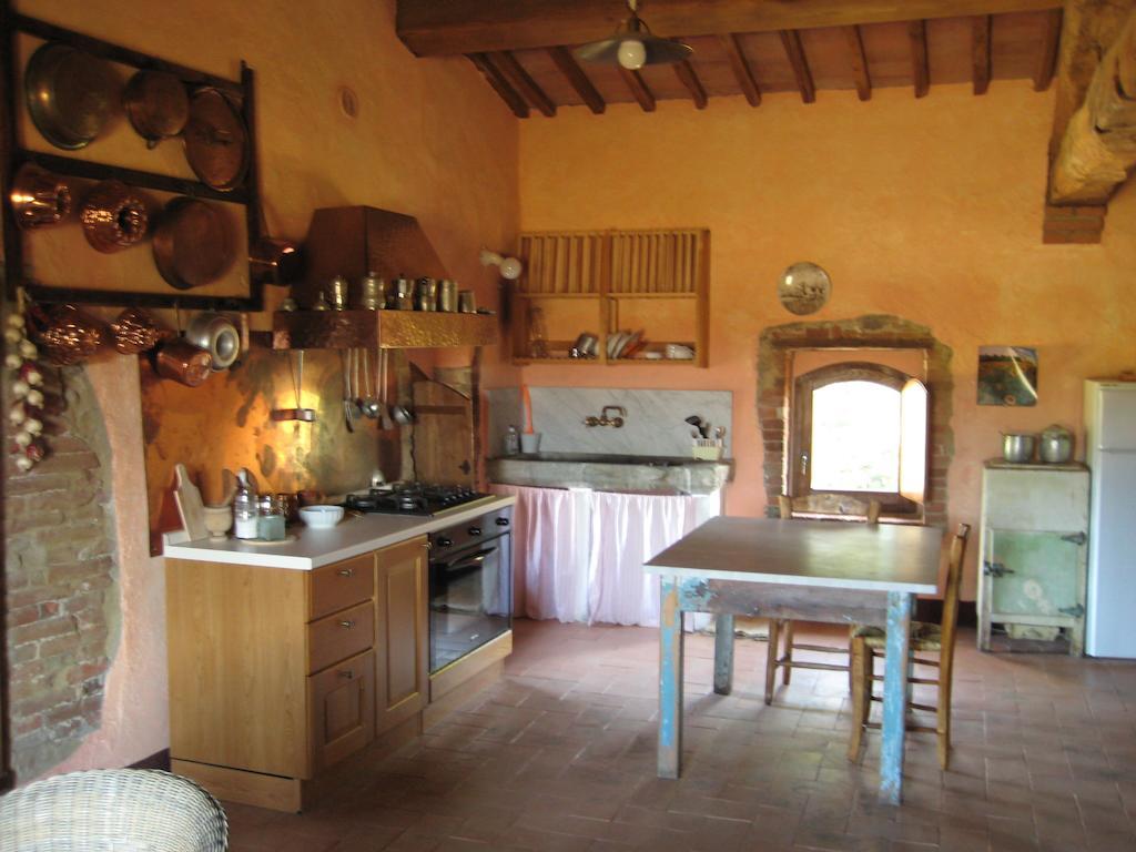 Agriturismo Il Casalino Pari Habitación foto
