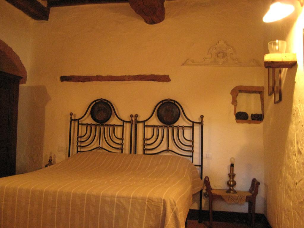Agriturismo Il Casalino Pari Exterior foto